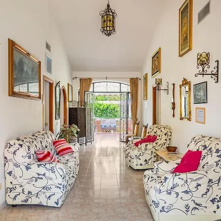 Historic Luxury Villa *